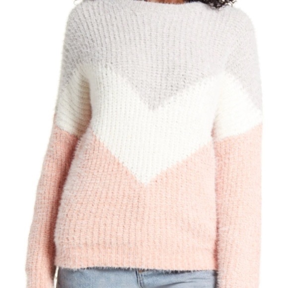 NEW Lulu’s Talk The Block Eyelash Sweater PULLOVER GREY COLORBLOCK SMALL NWT - Picture 3 of 3